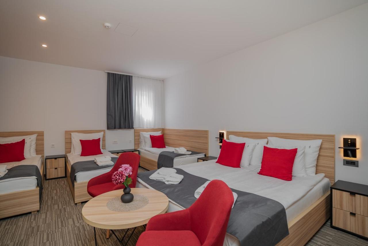 Maestro - Rooms & Restaurant Vukovar Exteriör bild